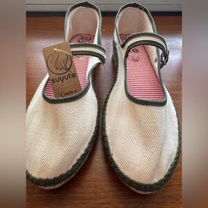 Women's EU Size 41 (US 9.5- 10). Cream and Green Mary Jane Espadrilles